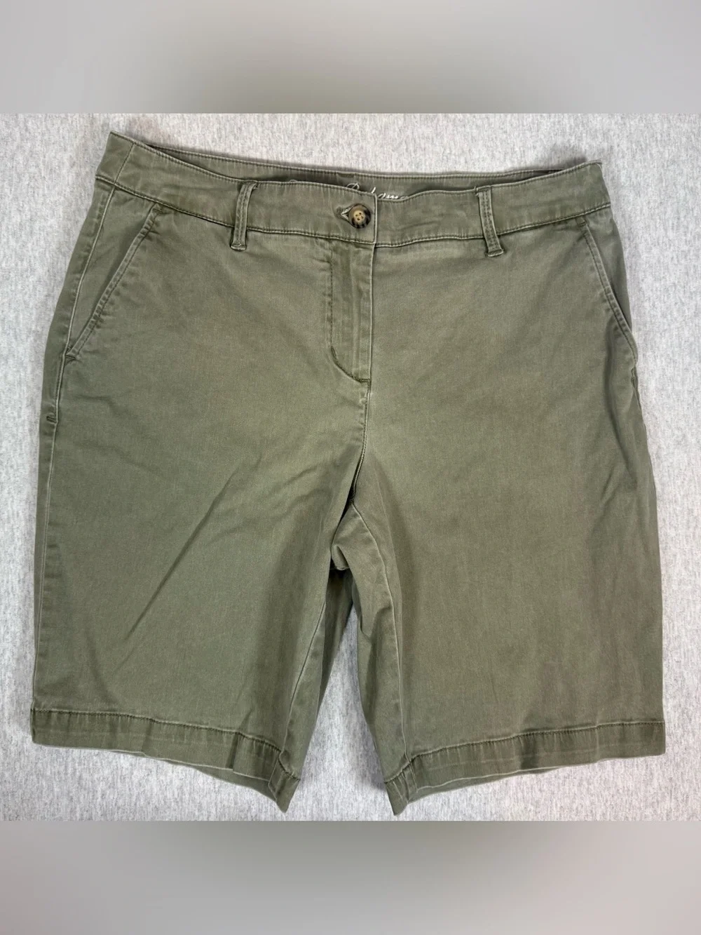 Tommy Bahama Boracay Chino Shorts Olive Green- Women’s Size 10